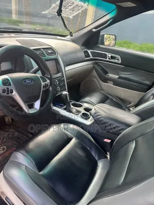 Ford Explorer XLT 4dr 4x4 (3.5L 6cyl 6A) 2012 Gray
