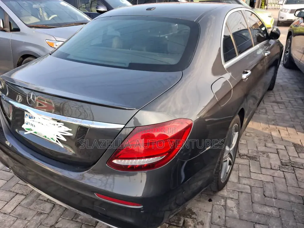 Mercedes-Benz E300 2017 Gray