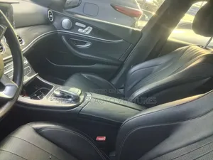 Mercedes-Benz E300 2017 Gray