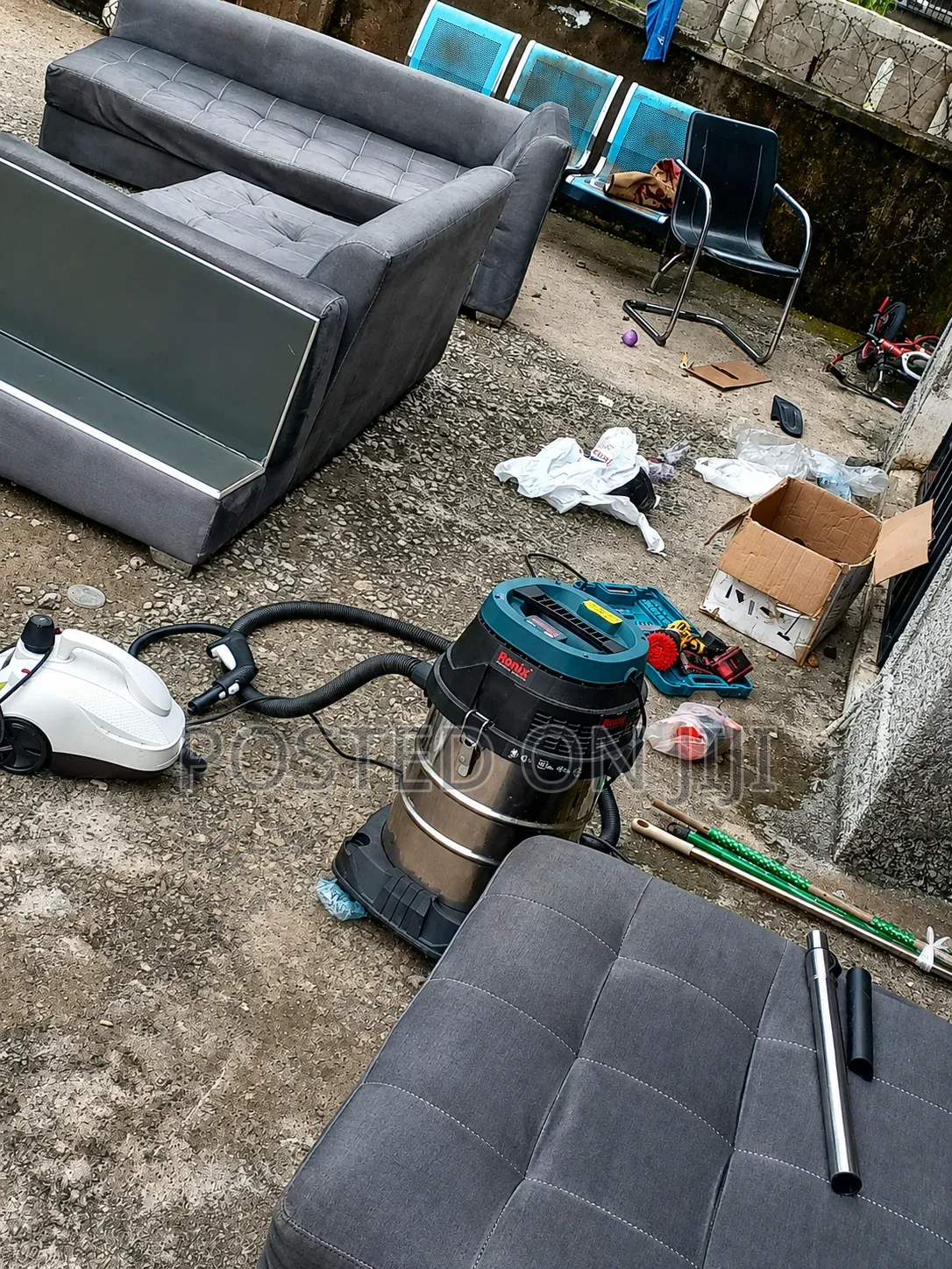 Professional Furniture Cleaning Service