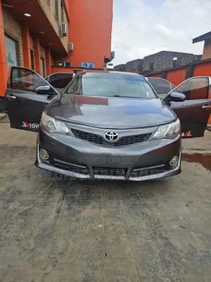 Toyota Camry 2014 Gray