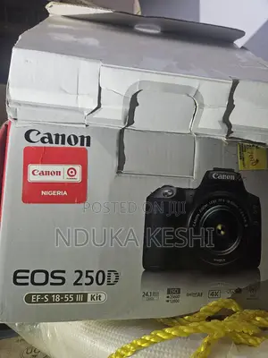 Canon Eos 250D With 18-55mm Lens