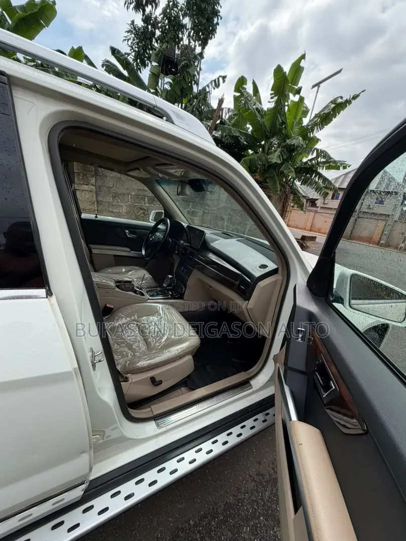 Mercedes-Benz GLK-Class 350 4MATIC 2011 White