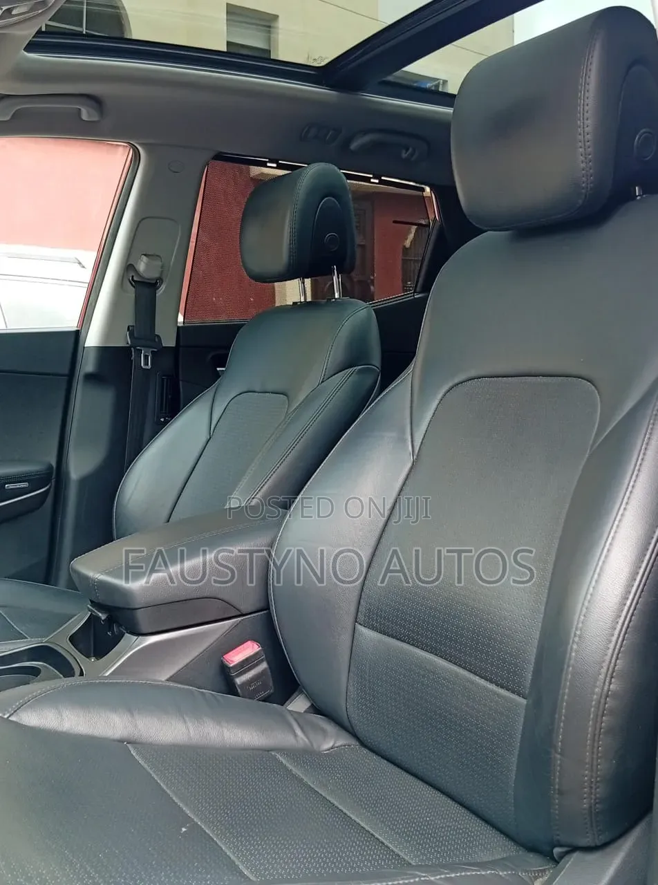 Hyundai Santa Fe SE AWD 2016 Red