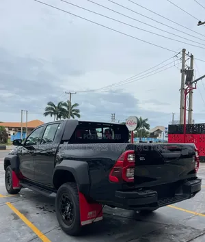 New Toyota Hilux 2026 Black