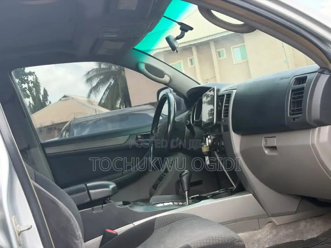 Toyota 4-Runner 2005 Silver
