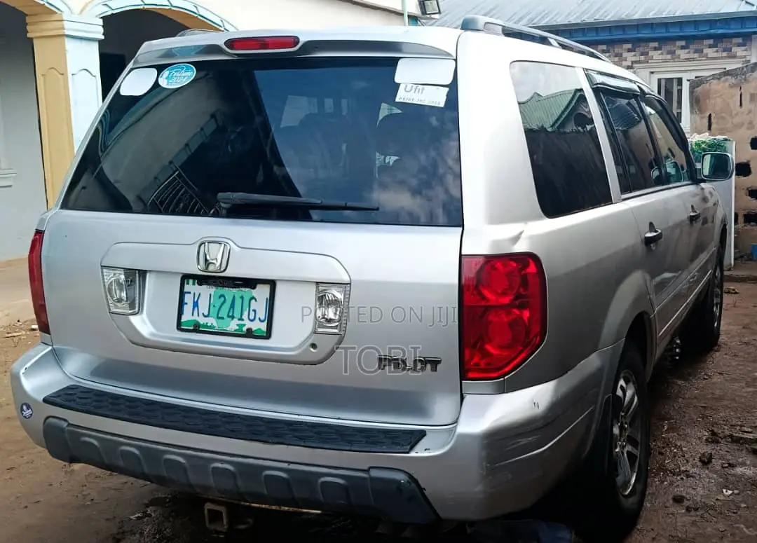 Honda Pilot 2005 Silver