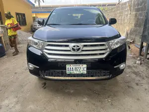 Toyota Highlander 2013 Black