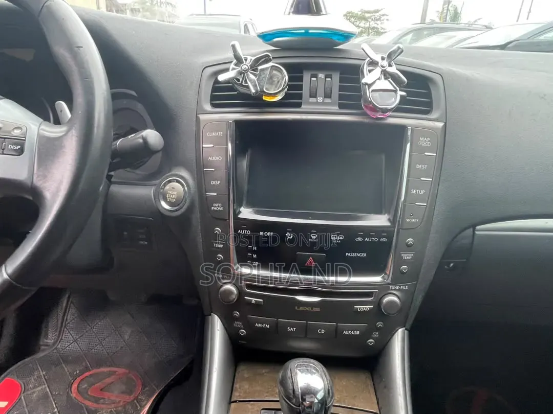 Lexus IS 2011 Silver