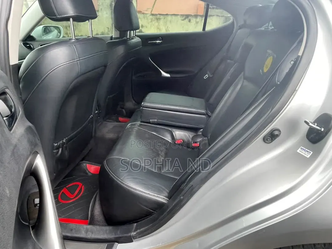 Lexus IS 2011 Silver
