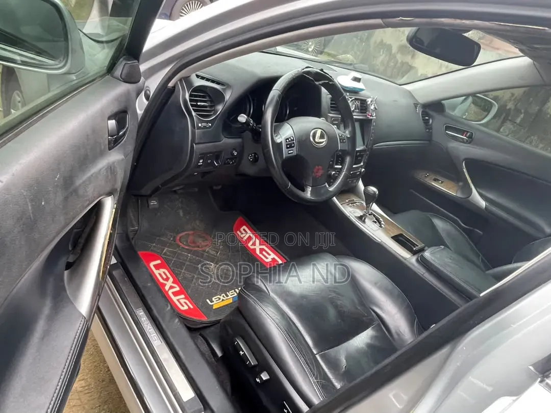 Lexus IS 2011 Silver
