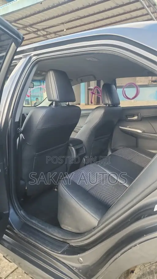 Toyota Camry 2012 Gray