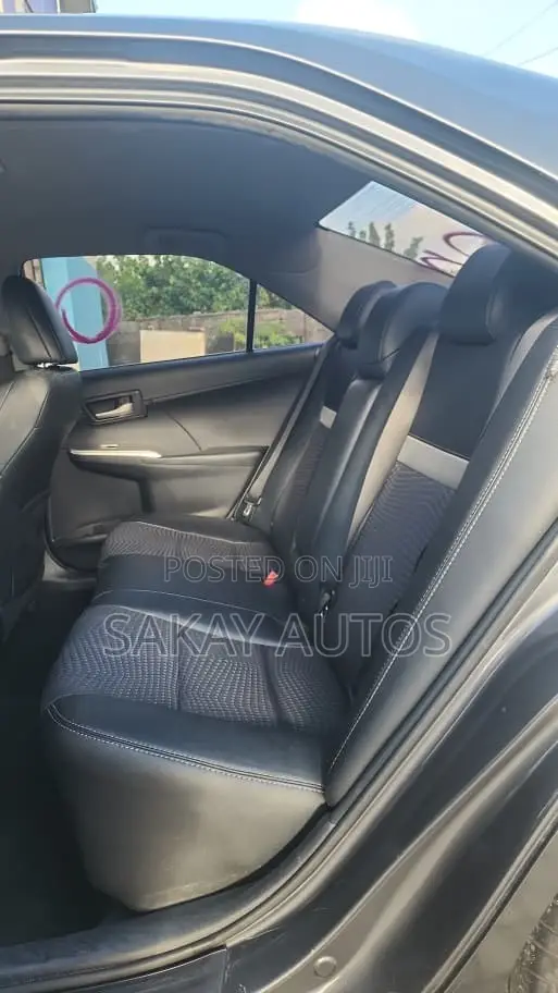 Toyota Camry 2012 Gray
