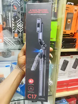 C17 Ai Face Tracking Quadrapod Selfie Stand