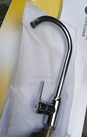 Quality Chrome Single Kitchen Sink and Wash Hand Basin Tap