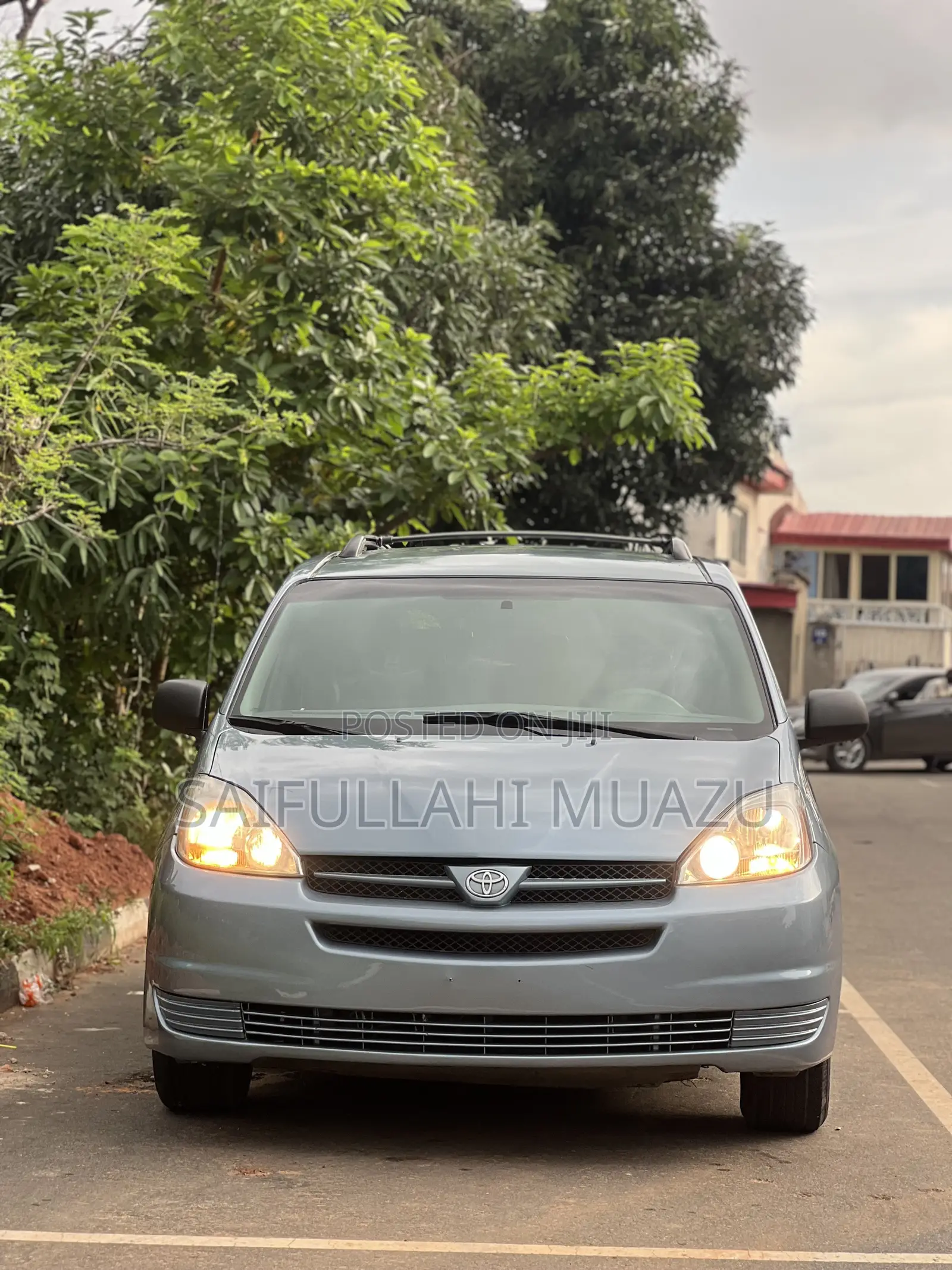 Toyota Sienna 2005 Blue