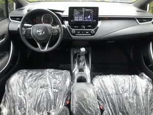 Toyota Corolla 2022 Silver