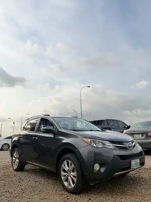 Toyota RAV4 Limited 4dr SUV (2.5L 4cyl 6A) 2015 Gray