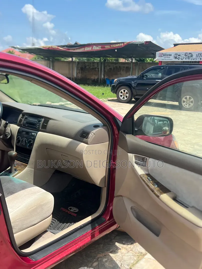 Toyota Corolla LE 2005 Red