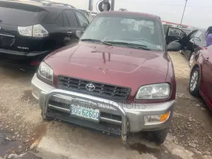Toyota RAV4 Automatic 2000 Burgundy