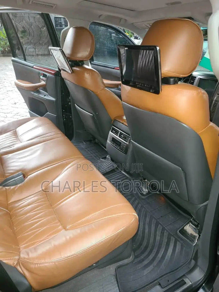 Lexus LX 570 2010 Black