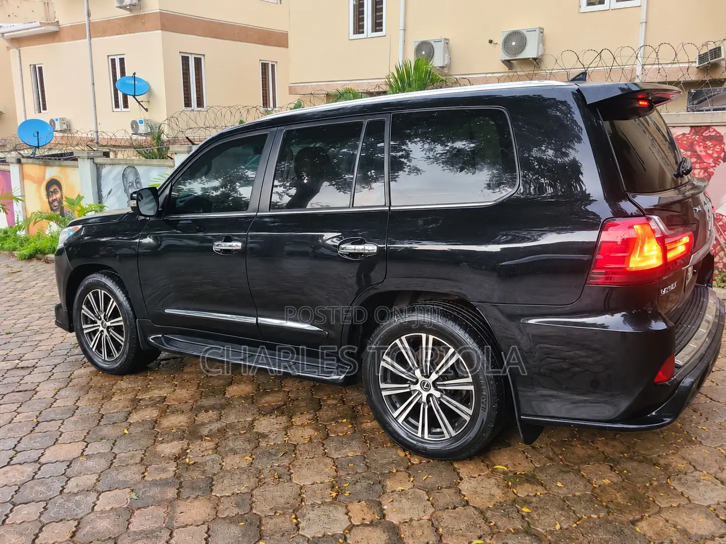 Lexus LX 570 2010 Black