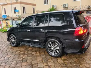 Lexus LX 570 2010 Black