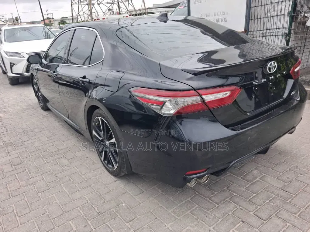 Toyota Camry 2018 Black
