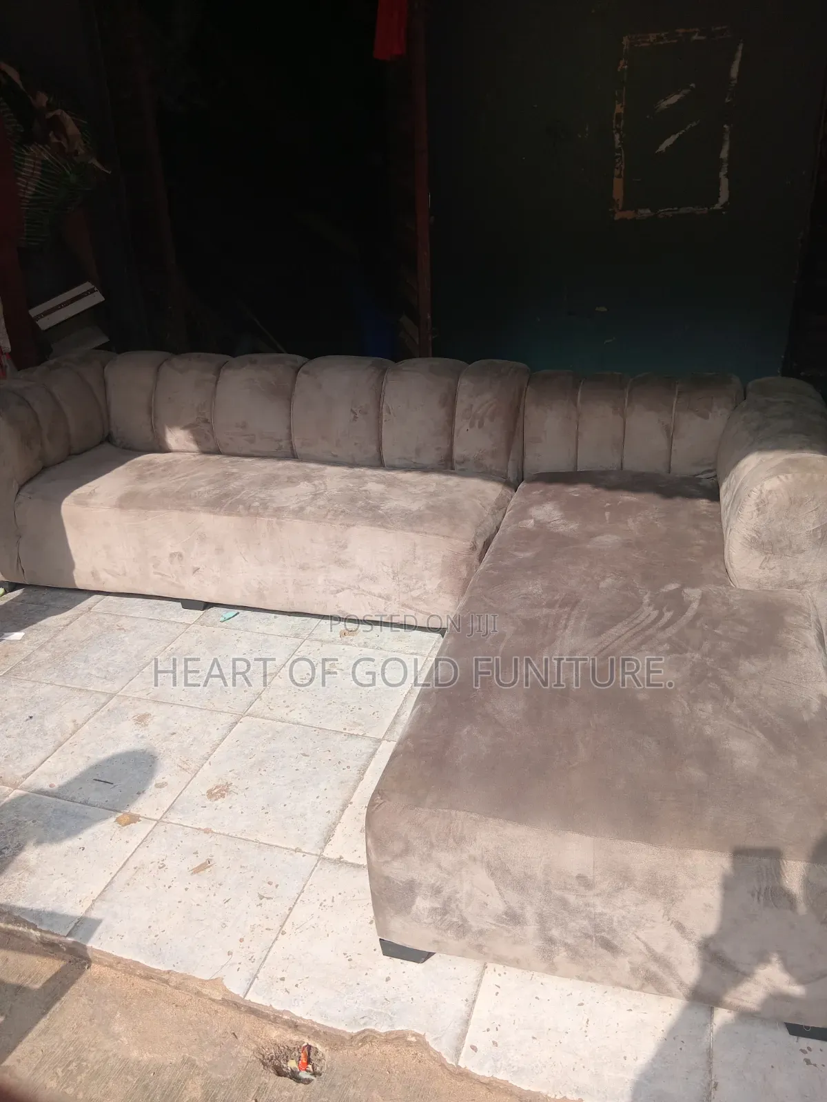 Smooth and Strong L Shape Sofa Chair