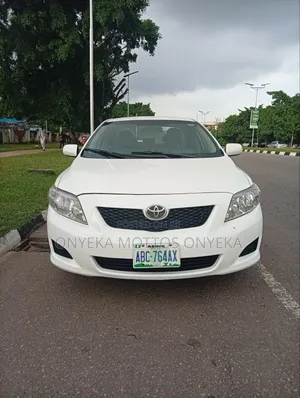 Toyota Corolla LE 4dr Sedan (1.8L 4cyl 4A) 2010 White