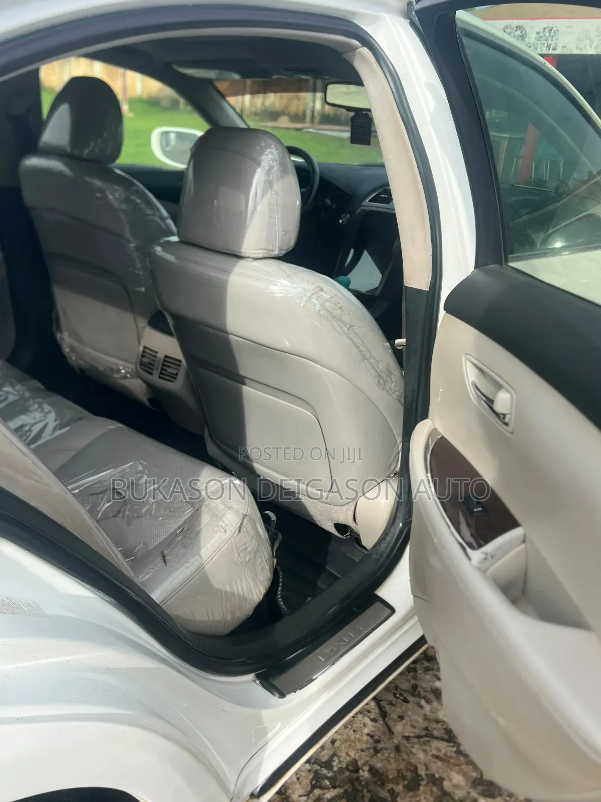 Lexus ES 350 FWD 2013 White