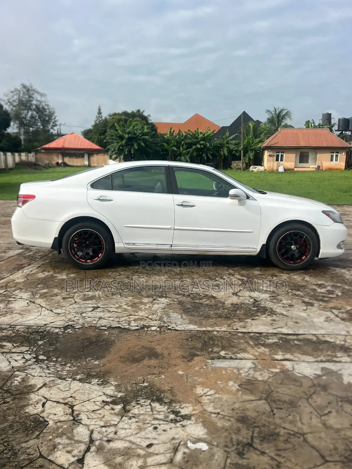 Lexus ES 350 FWD 2013 White