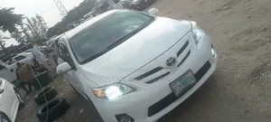 Toyota Corolla 2010 White
