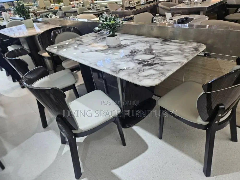 Glossy Dining Table With 6 Solid Leather Chairs