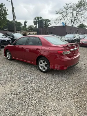 Toyota Corolla S 4dr Sedan (1.8L 4cyl 4A) 2013 Red