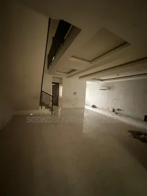 4bdrm Townhouse / Terrace in Millennium, Millenuim/UPS for rent