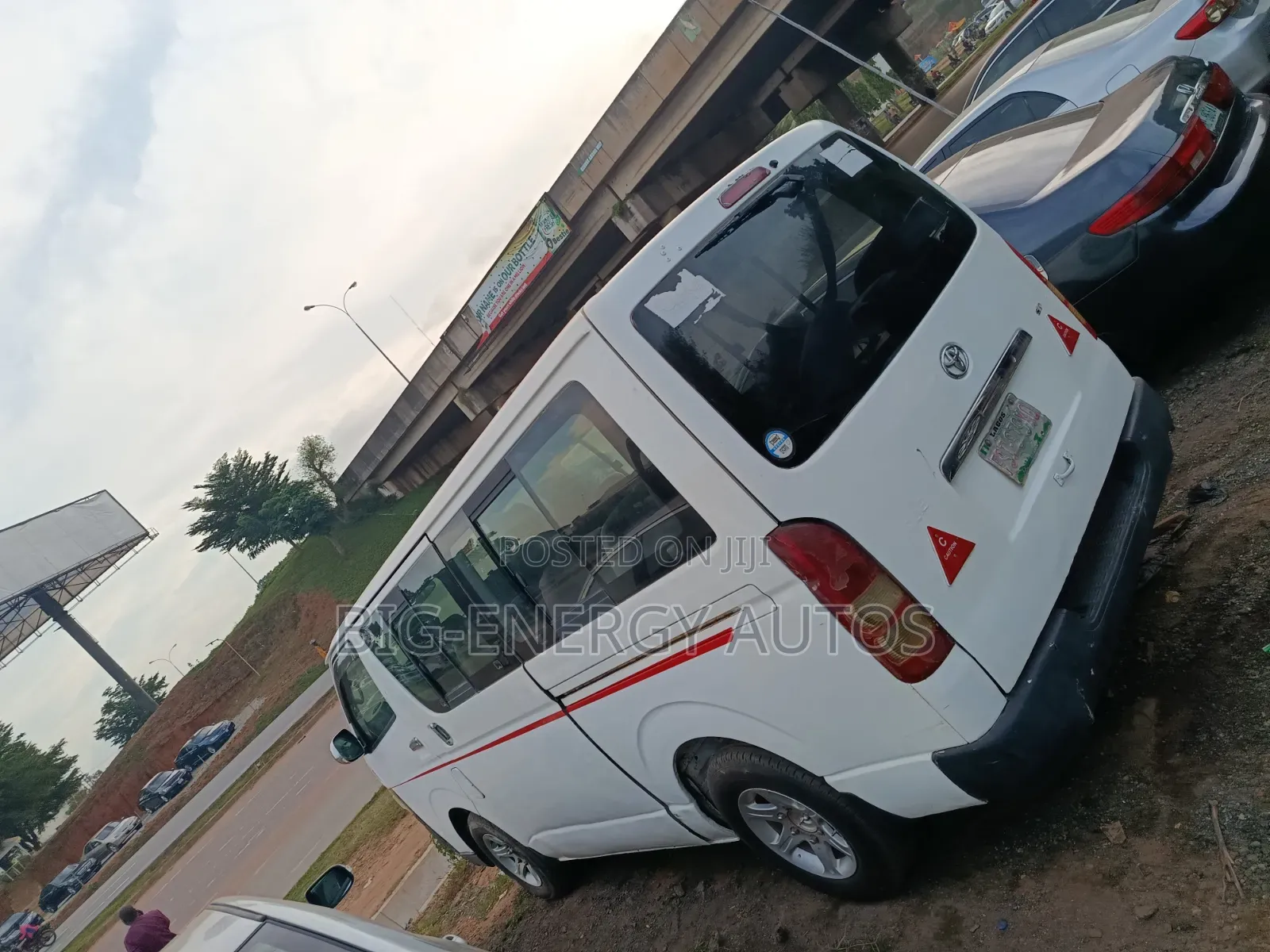 Toyota HiAce 2015 White