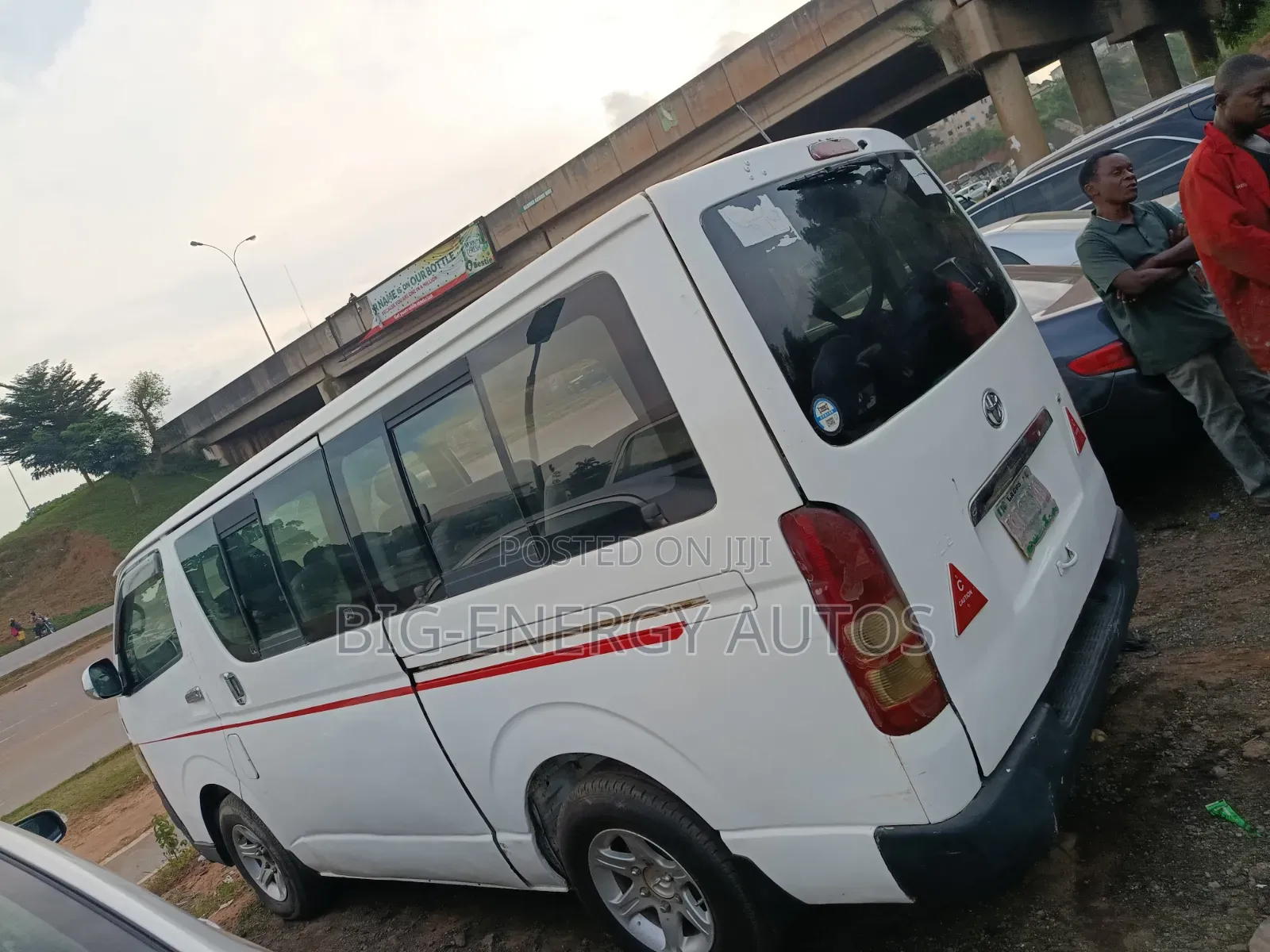 Toyota HiAce 2015 White