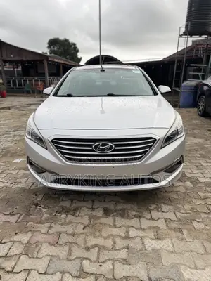 Hyundai Sonata Limited 4dr Sedan (2.4L 4cyl 6A) 2015 Silver