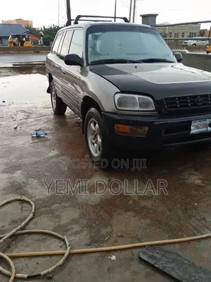 Toyota RAV4 Automatic 2000 Silver