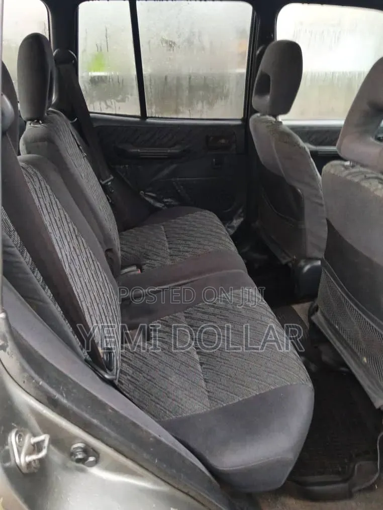 Toyota RAV4 Automatic 2000 Silver