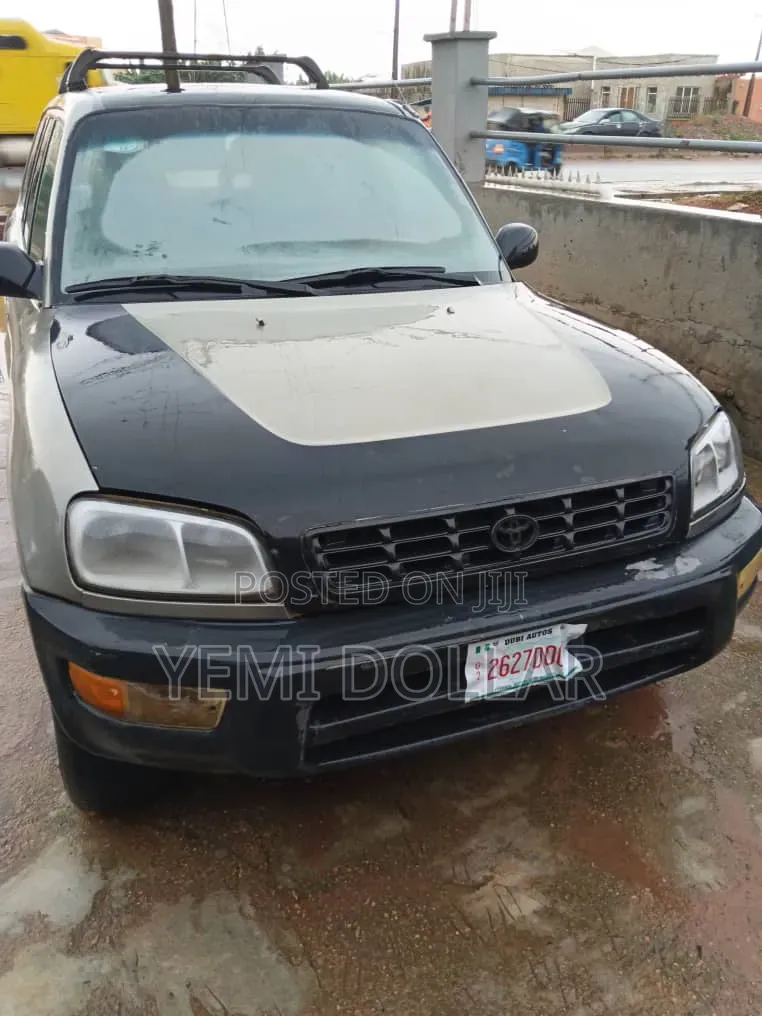 Toyota RAV4 Automatic 2000 Silver