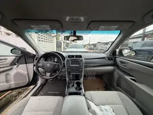 Toyota Camry LE 4dr Sedan (2.5L 4cyl 6A) 2017 Blue