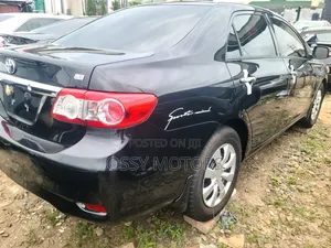 Toyota Corolla 2013 Black