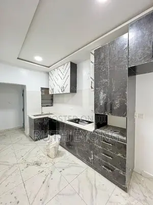 3bdrm Apartment in Ogombo for rent