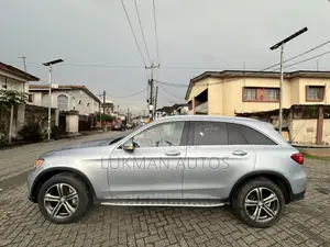 Mercedes-Benz GLC-Class 2016 Blue