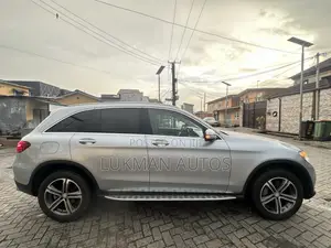 Mercedes-Benz GLC-Class 2016 Blue