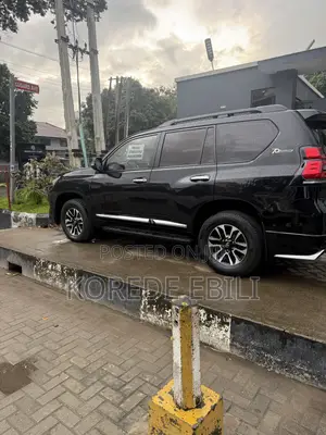 Toyota Land Cruiser Prado 2.7 2023 Black