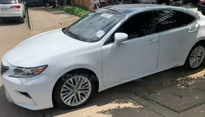 Lexus ES 2017 White