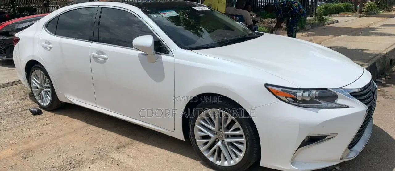 Lexus ES 2017 White